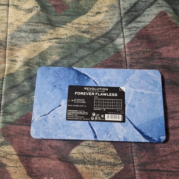 Makeup Revolution Forever Flawless “Ice” Eyeshadow Palette ❄️✨ - Picture 2 of 3